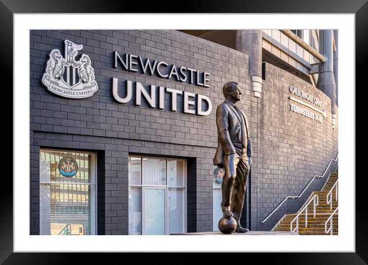 Sir Bobby Robson statue Newcastle United Framed Mounted Print by STADIA 