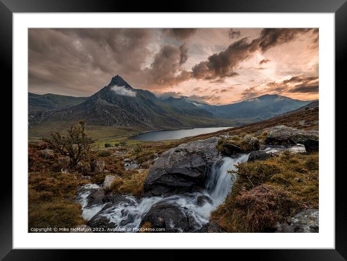 Tryfan mountain sunset , snowdonia , eryri  Framed Mounted Print by Mike McMahon