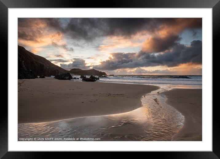 sunset at Mangersta Beach, Isle of Lewis Framed Mounted Print by IAIN IZATT