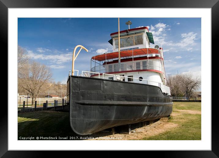 "Sergeant Floyd" steamboat Sioux City, Iowa USA Framed Mounted Print by PhotoStock Israel