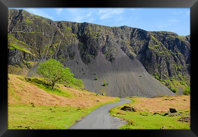 Wastwater Screes. Framed Print by Kleve 