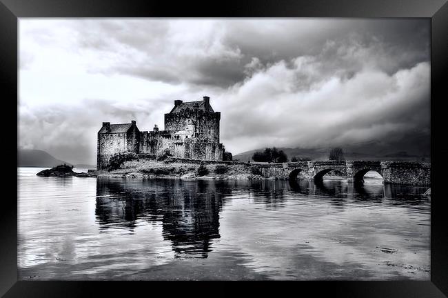 Eilean Donan Castle B&W Framed Print by Jim kernan