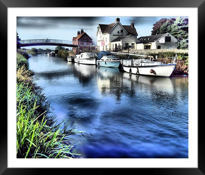 HULL BRIDGE Framed Mounted Print by Martin Parkinson