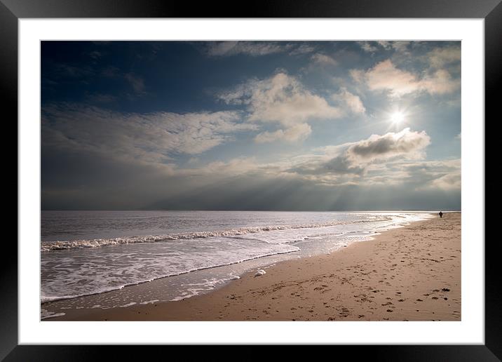 Gorleston Beach looking south Framed Mounted Print by Stephen Mole