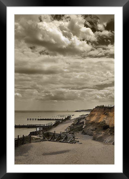 Receding Happisburgh cliffs Framed Mounted Print by Stephen Mole