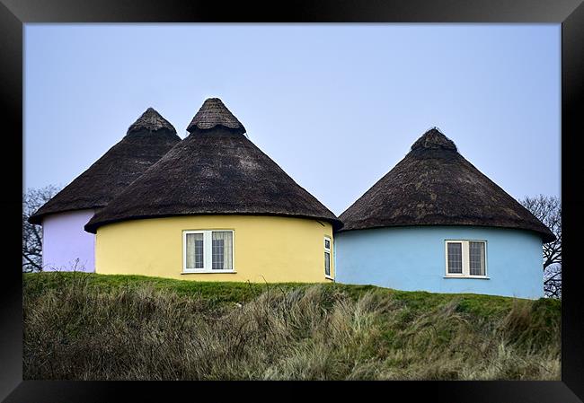 Thatched cottages Framed Print by Stephen Mole