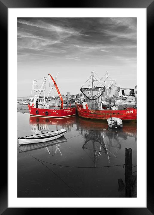 Red Drifters Framed Mounted Print by Stephen Mole