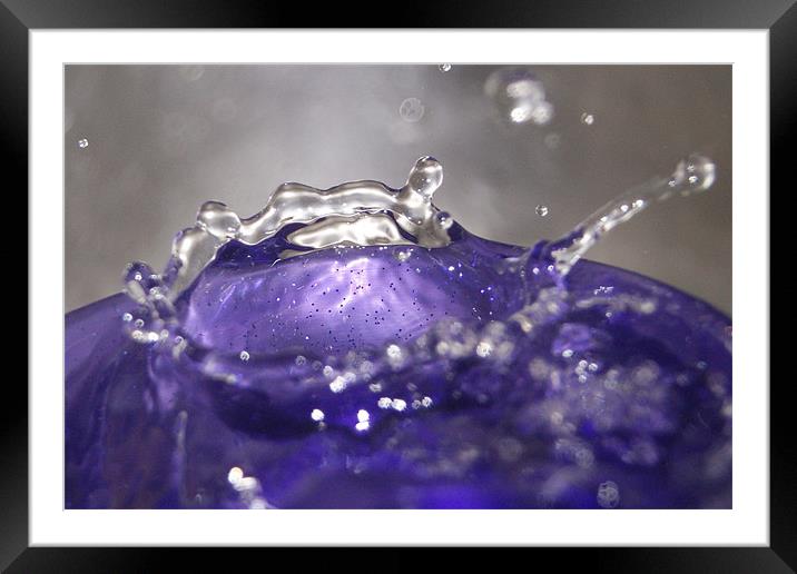 Splash Framed Mounted Print by Pete Holloway