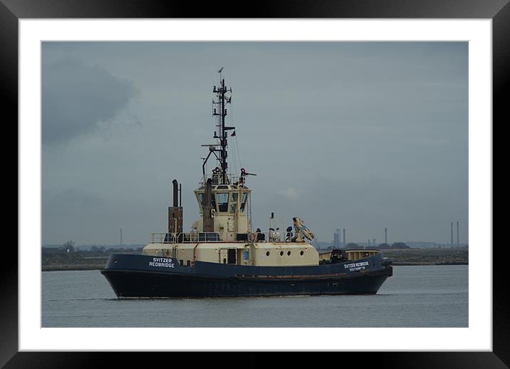 Svitzer Redbridge,Southhampton Framed Mounted Print by Dave Windsor