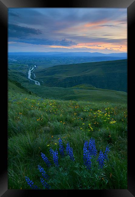 Dusk over the Yakima Valley Framed Print by Mike Dawson