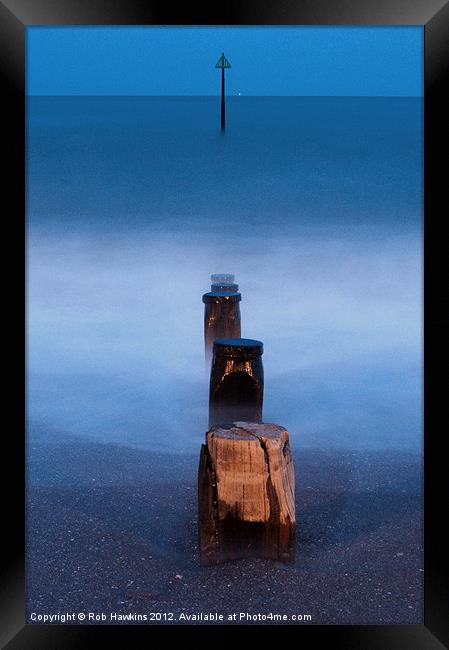 Groyne at dusk Framed Print by Rob Hawkins