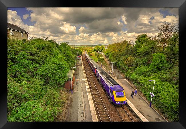 Liskeard HST Framed Print by Rob Hawkins