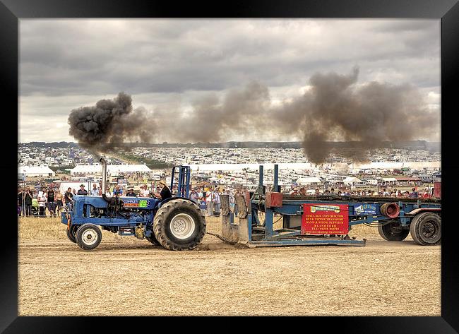 Tractor Pull Framed Print by Rob Hawkins