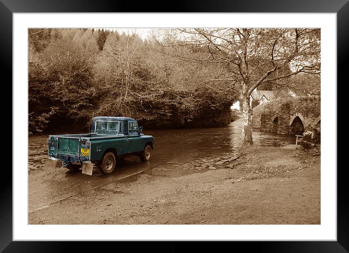Landrover v The ford...! Framed Mounted Print by Rob Hawkins