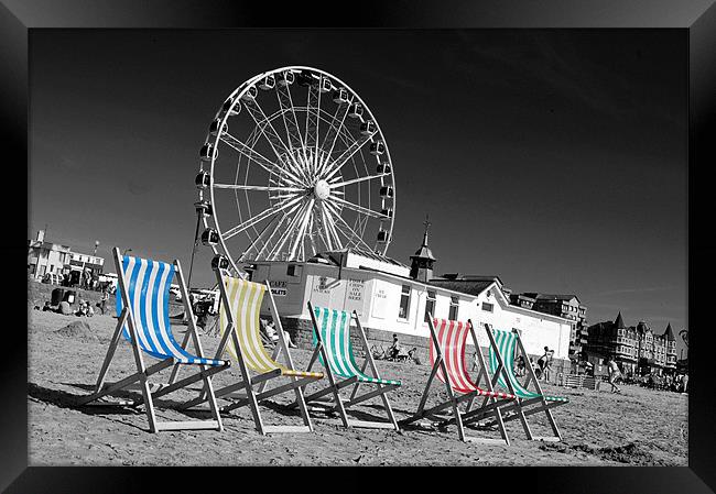 Beside the seaside, beside the sea Framed Print by Rob Hawkins