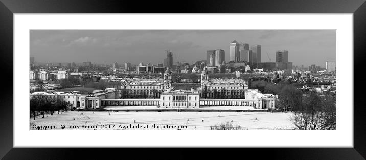 Panaramic view Canary Wharf taken from Greenwich O Framed Mounted Print by Terry Senior