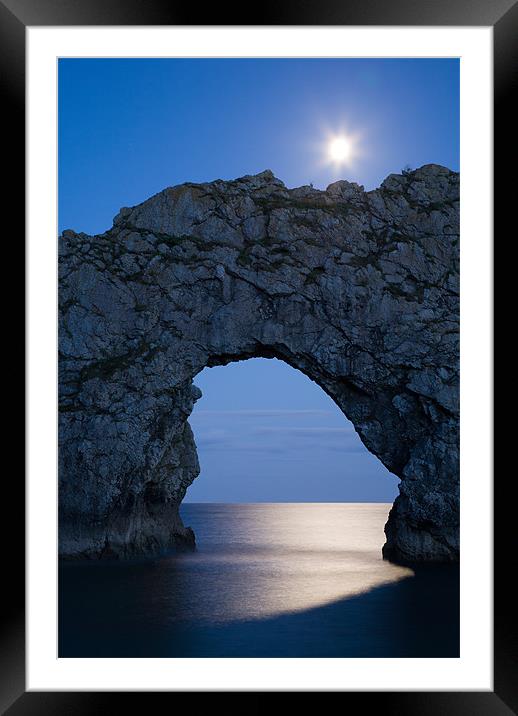 Under the moonlight Framed Mounted Print by Ian Middleton