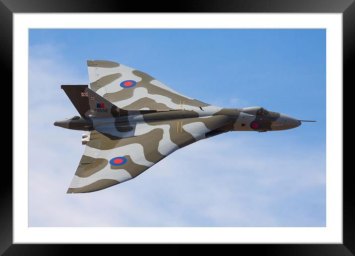 Vulcan bomber Spirit of Great Britain Framed Mounted Print by Oxon Images