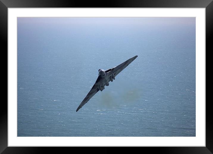 Vulcan XH558 Beachy headflypast Framed Mounted Print by Oxon Images