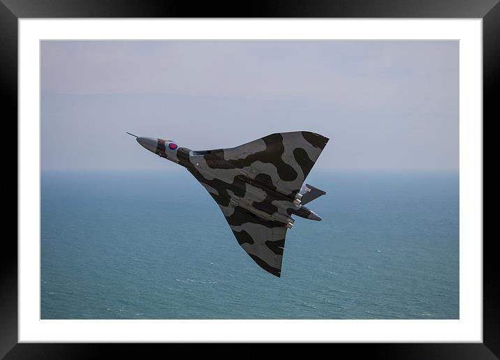 Vulcan last flights at Eastbourne  Framed Mounted Print by Oxon Images