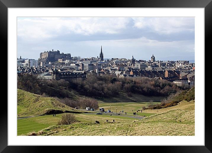 Edinburgh Framed Mounted Print by Stephanie Reeves