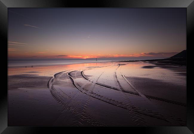 Cromer Sunrise Framed Print by Simon Wrigglesworth
