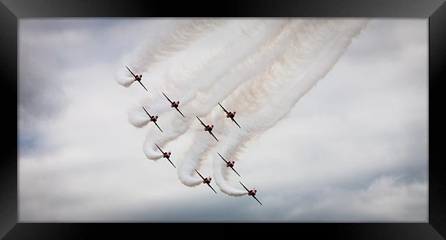 The Red Arrows Framed Print by Simon Wrigglesworth
