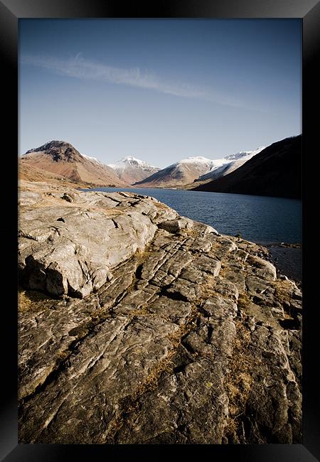 Between a rock and a hard place Framed Print by Simon Wrigglesworth