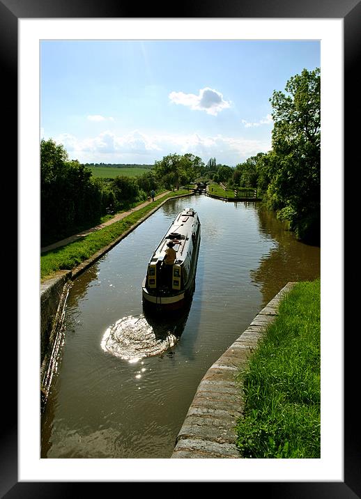 Exiting the Lock on the Droitwich Canal Framed Mounted Print by graham young
