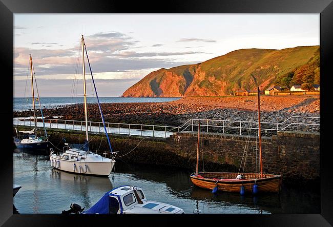 High Tide at Lynmouth  Framed Print by graham young