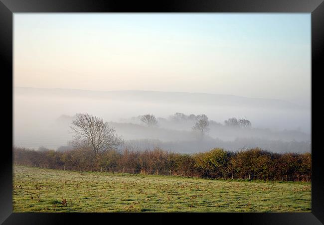 the chilterns in the dawn mist Framed Print by graham young