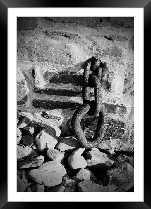 Rusty Old Mooring Chain in monochrome Framed Mounted Print by graham young