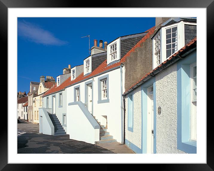 Pitenweem Cottages Framed Mounted Print by Derek Wallace