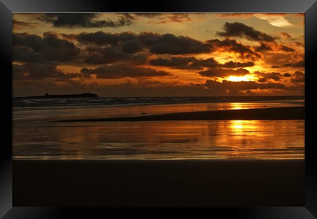 Dawn on Bamburgh beach Framed Print by Ray Fidler