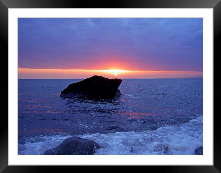 Peninsula Coast Sunset. Framed Mounted Print by paulette hurley