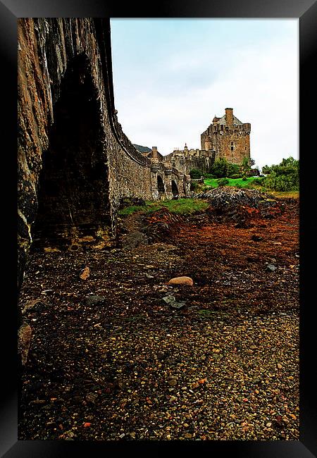 Eilean Donan Castle Framed Print by Ian Jeffrey