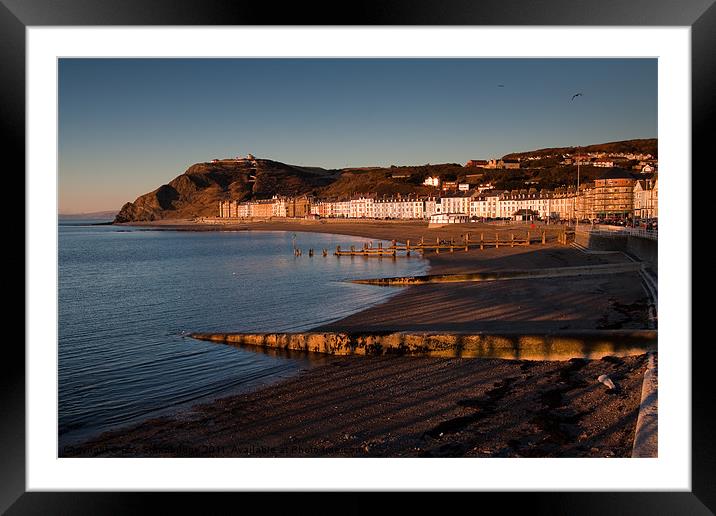 Evening at Aberystwyth north beach Framed Mounted Print by Izzy Standbridge