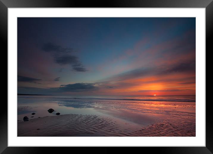 Llanrhystud beach sunset Framed Mounted Print by Izzy Standbridge
