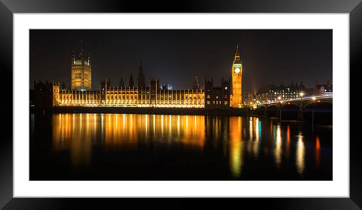 Houses of Parliament at night Framed Mounted Print by Izzy Standbridge