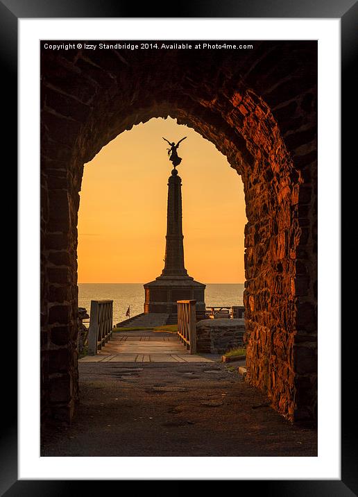 Aberystwyth War Memorial at sunset Framed Mounted Print by Izzy Standbridge
