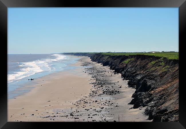 Kilnsea Coastline Framed Print by Stuart Young