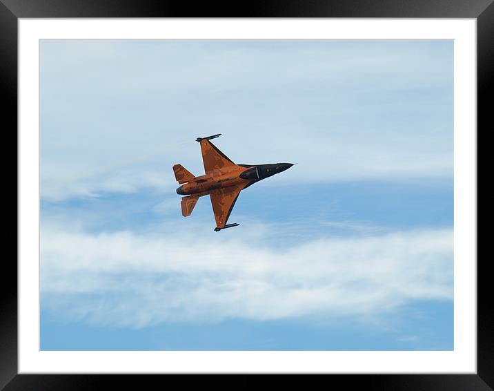 bmth airshow Framed Mounted Print by ray orchard