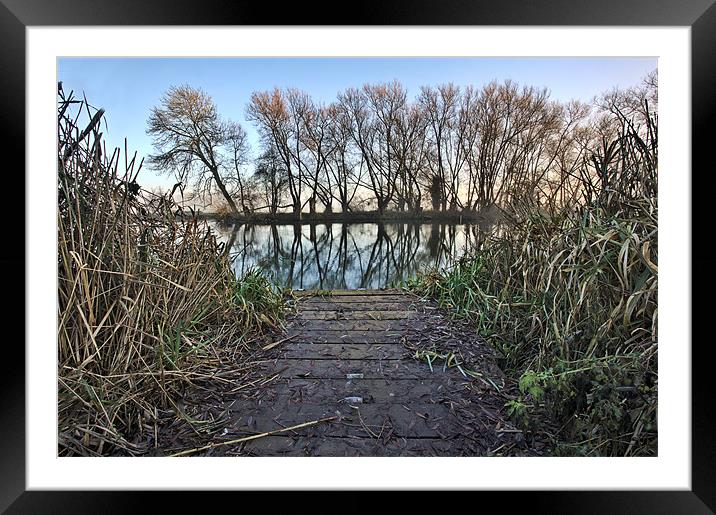 River Thames Framed Mounted Print by Tony Bates