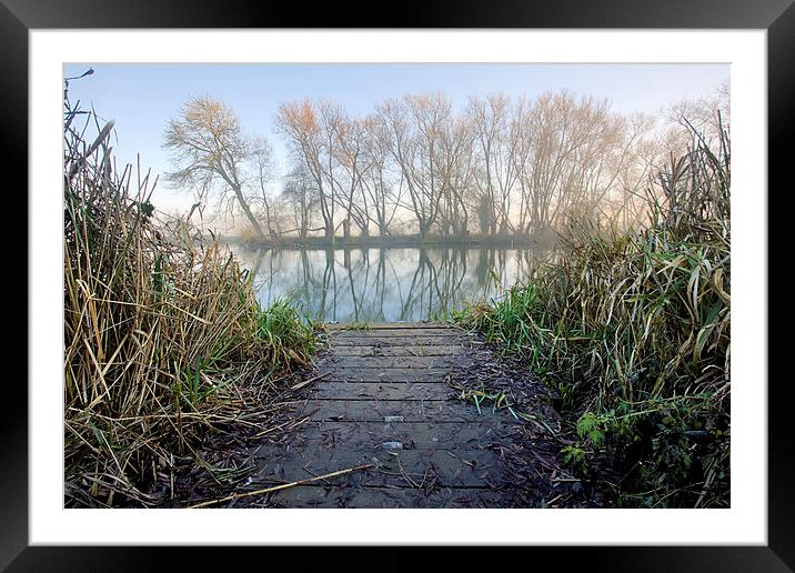  River Thames Framed Mounted Print by Tony Bates