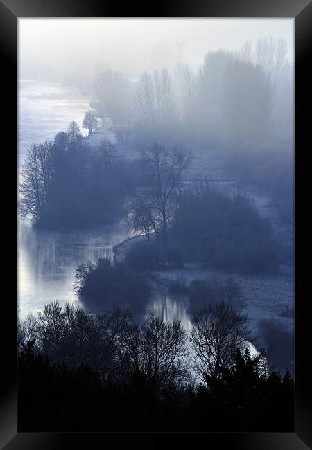 Thames at Goring Framed Print by Tony Bates