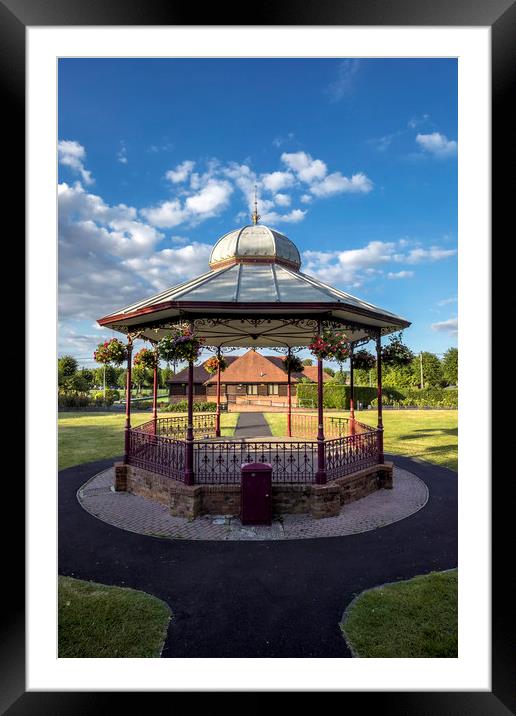 Newbury Victoria park bandstand Framed Mounted Print by Tony Bates