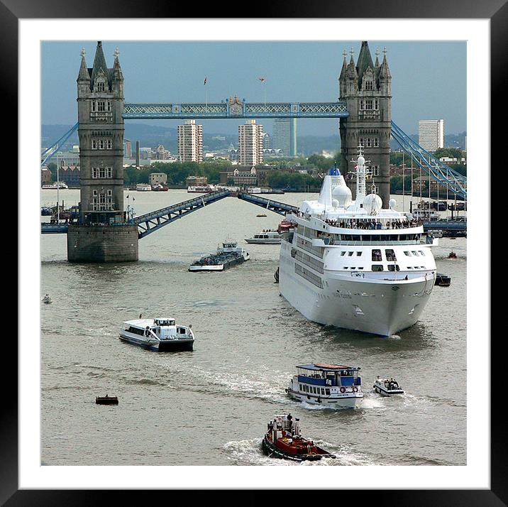 Busy Thames Framed Mounted Print by Phil English