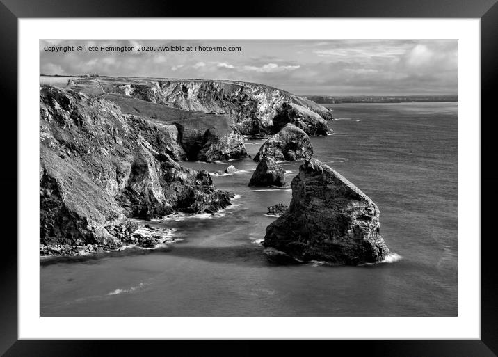 Bedruthan steps Framed Mounted Print by Pete Hemington