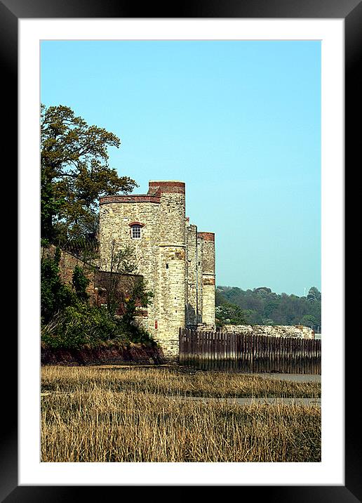 Upnor castle Framed Mounted Print by Doug McRae