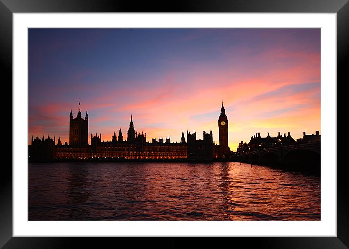 London Skyline Sunset Framed Mounted Print by Sandi-Cockayne ADPS